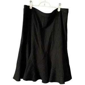 Jones NewYork dress skirt with side zipper. Pinstripes, gorgeous